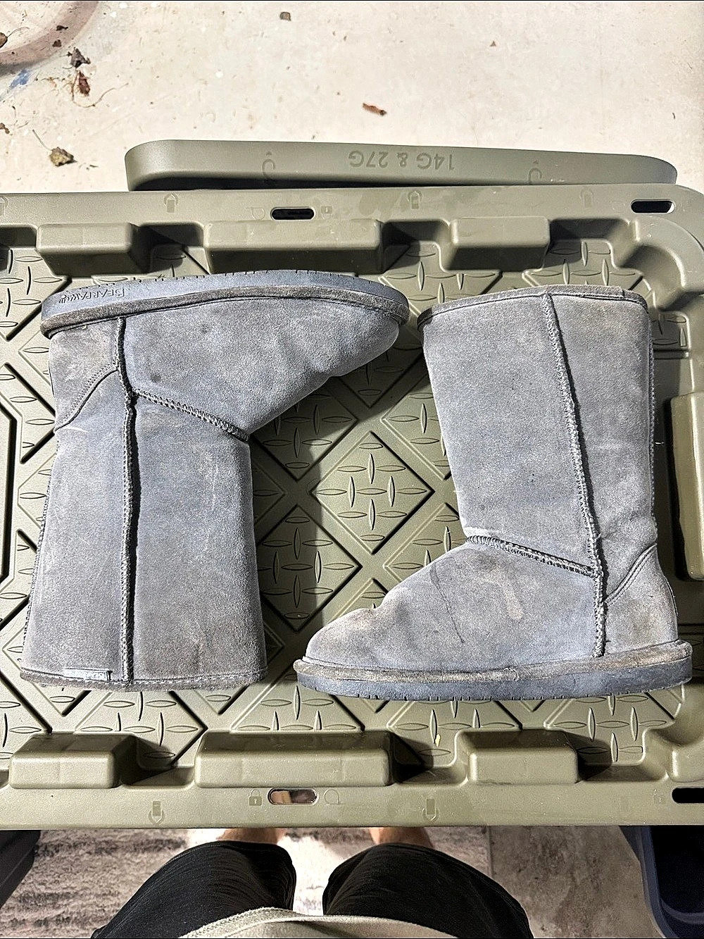 Bear paw Gray Suede Winter Boots US 9